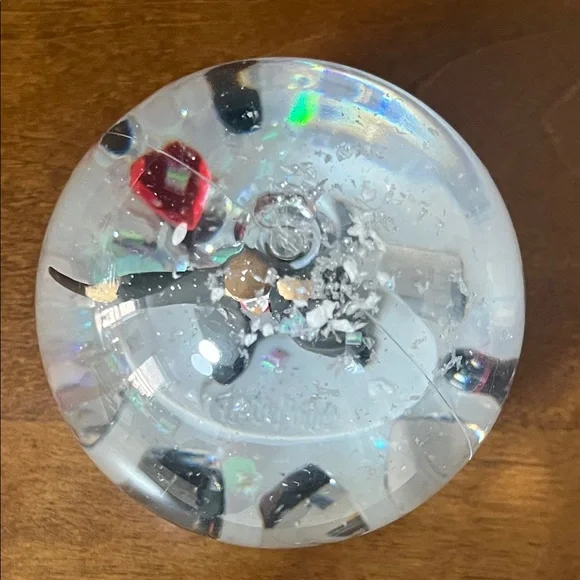 HARRY POTTER Wizard Snow Globe - Picture 2 of 11